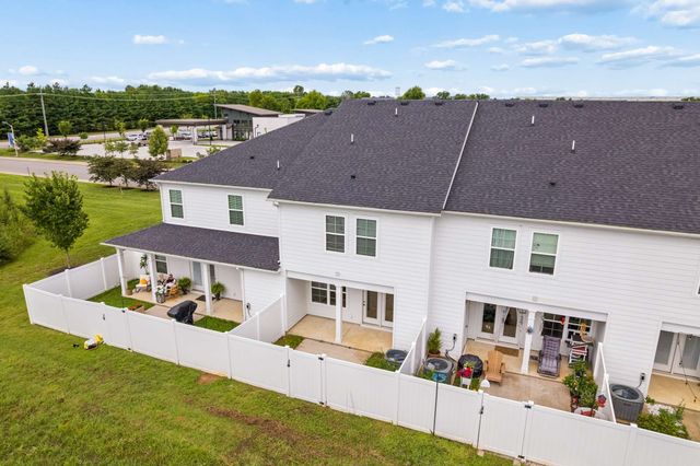 4347 Doral Dr, Murfreesboro, TN 37127