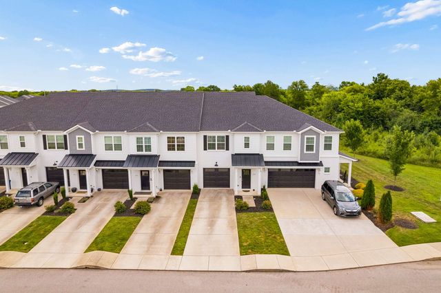 4347 Doral Dr, Murfreesboro, TN 37127