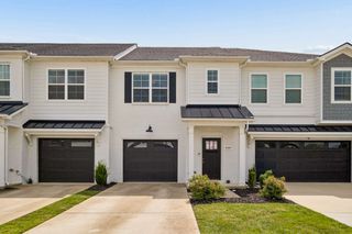 4347 Doral Dr, Murfreesboro, TN 37127