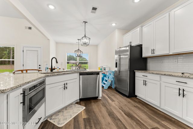 230 Centerline Roper Loop, Byhalia, MS 38611