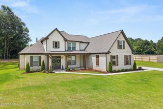 230 Centerline Roper Loop, Byhalia, MS 38611