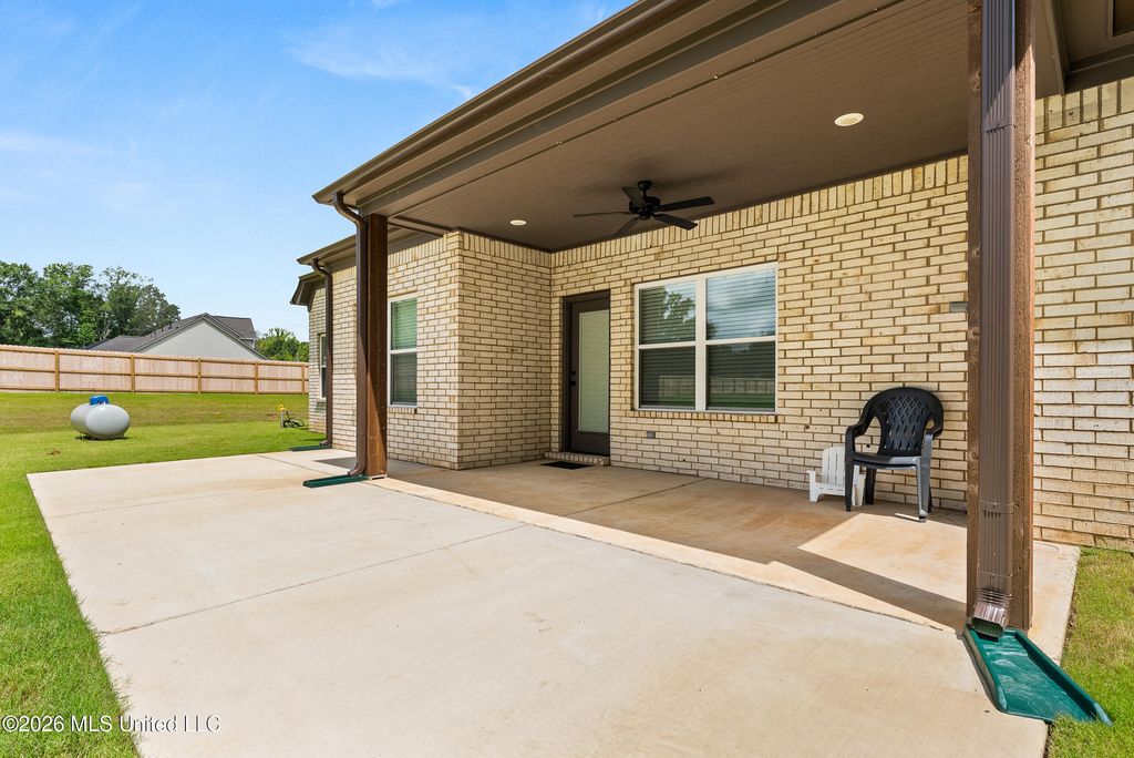 230 Centerline Roper Loop, Byhalia, MS 38611 — photo 5