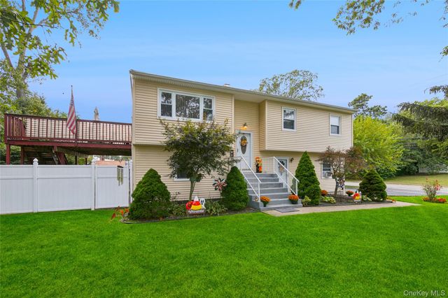 308 Browns Road, Nesconset, NY 11767