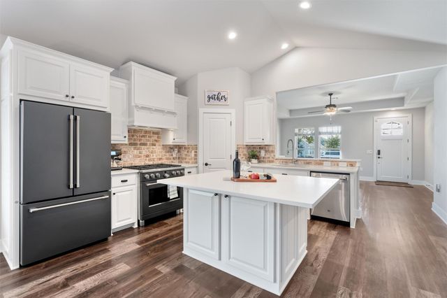 104 Dax DR, Liberty Hill, TX 78642