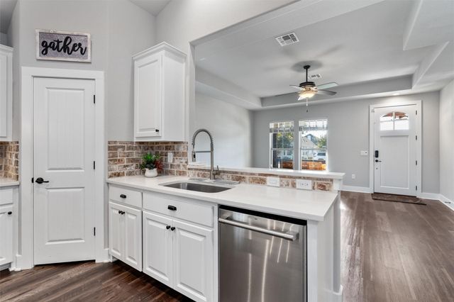 104 Dax DR, Liberty Hill, TX 78642