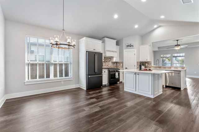 104 Dax DR, Liberty Hill, TX 78642