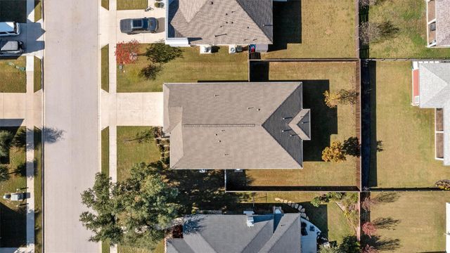 104 Dax DR, Liberty Hill, TX 78642