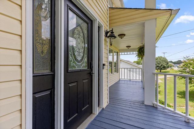 133 Merry Wood Drive, Rossville, GA 30741