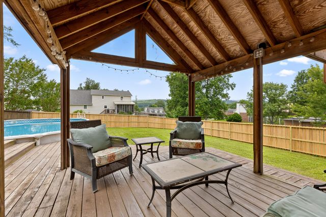 133 Merry Wood Drive, Rossville, GA 30741