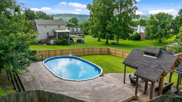 133 Merry Wood Drive, Rossville, GA 30741