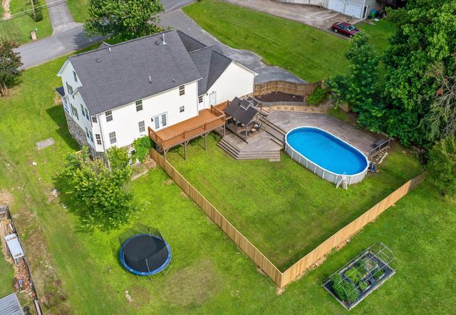 133 Merry Wood Drive, Rossville, GA 30741