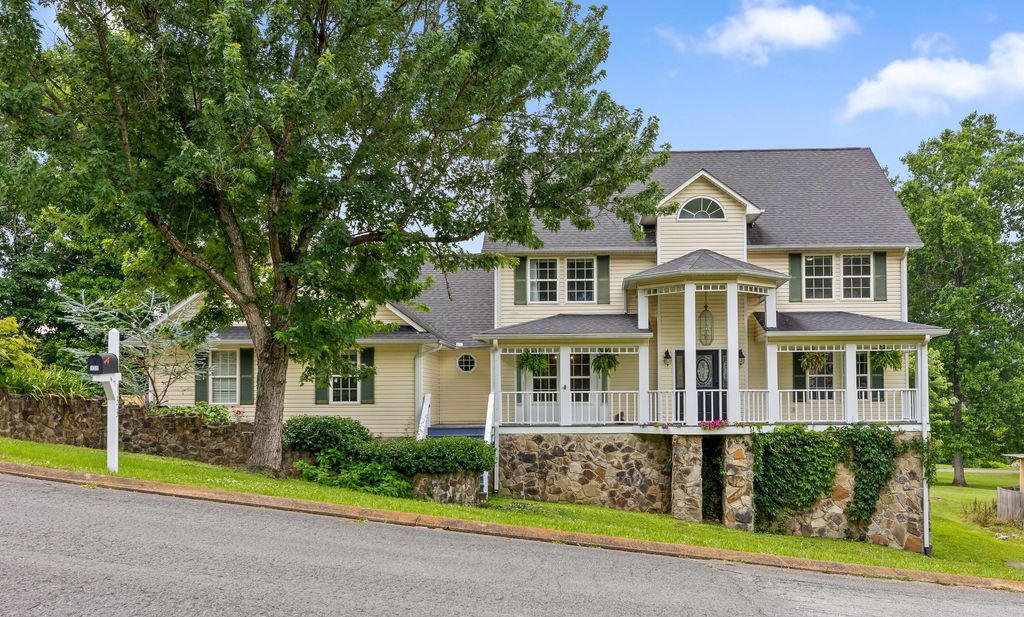 133 Merry Wood Drive, Rossville, GA 30741