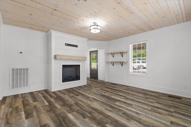 5032 Red Clay Road, Cohutta, GA 30710