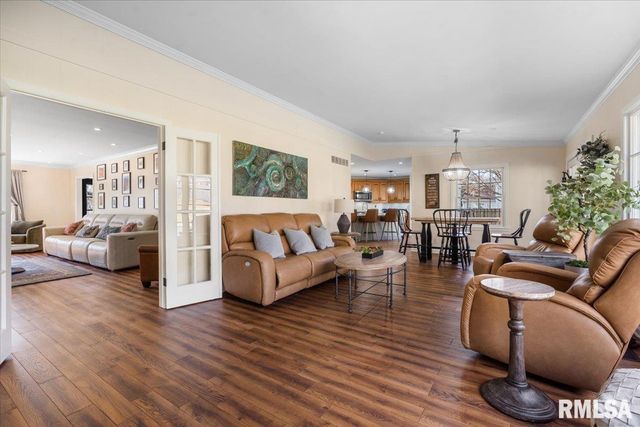 1709 Outer Park Drive, Springfield, IL 62704