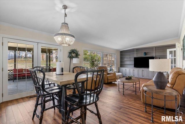 1709 Outer Park Drive, Springfield, IL 62704