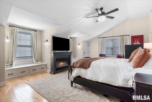 1709 Outer Park Drive, Springfield, IL 62704