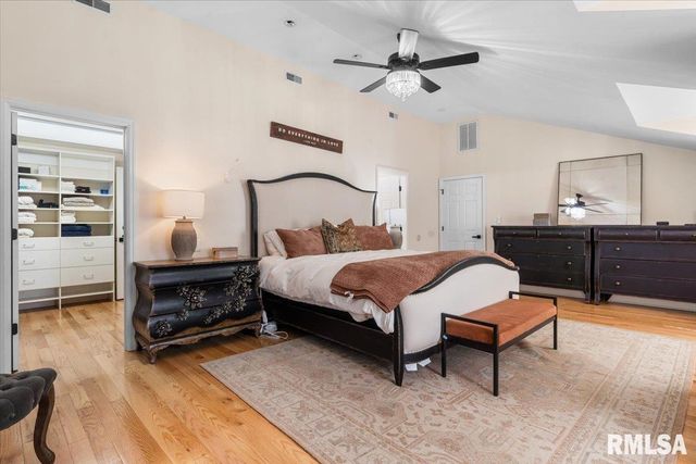 1709 Outer Park Drive, Springfield, IL 62704