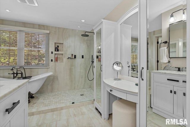 1709 Outer Park Drive, Springfield, IL 62704