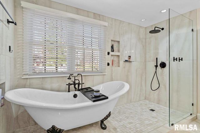 1709 Outer Park Drive, Springfield, IL 62704