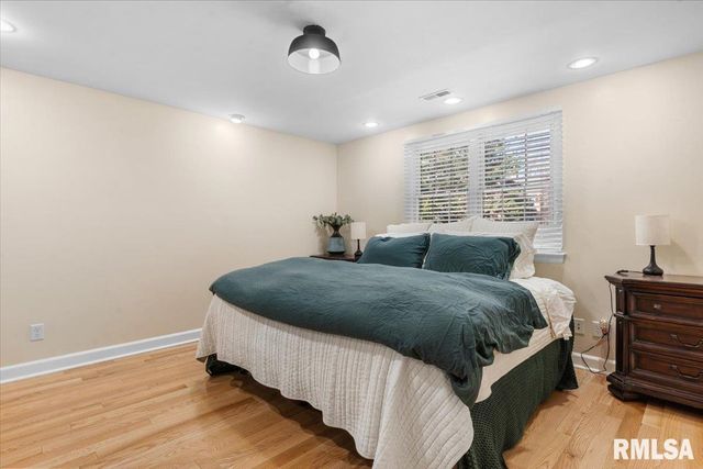 1709 Outer Park Drive, Springfield, IL 62704