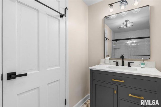 1709 Outer Park Drive, Springfield, IL 62704