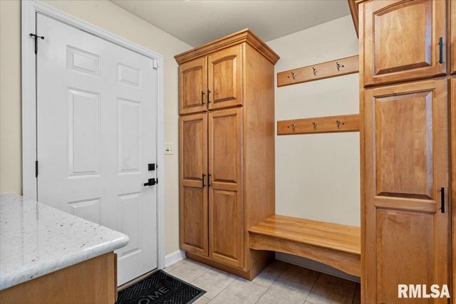 1709 Outer Park Drive, Springfield, IL 62704