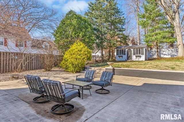 1709 Outer Park Drive, Springfield, IL 62704