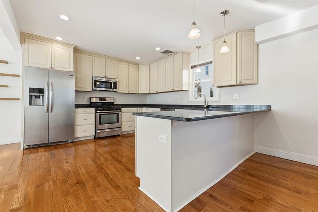 21 Emerton St 2, Salem, MA 01970