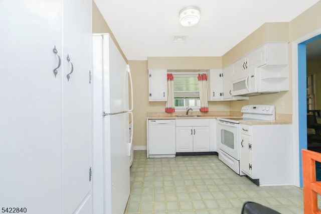 2142 S Branch Rd, Branchburg Twp., NJ 08876