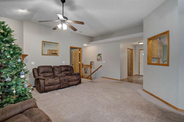 5355 Basswood Court W, Springfield, MO 65802