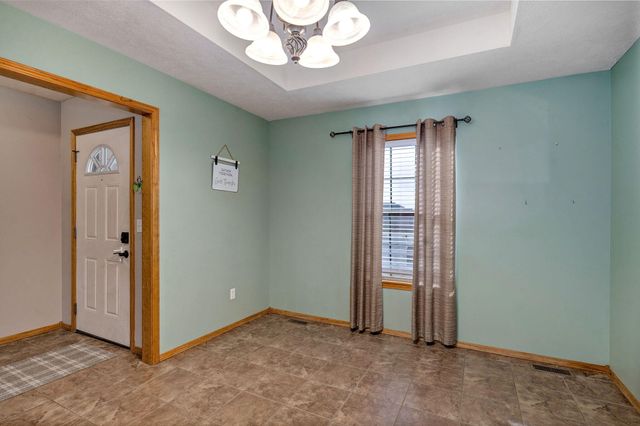 5355 Basswood Court W, Springfield, MO 65802