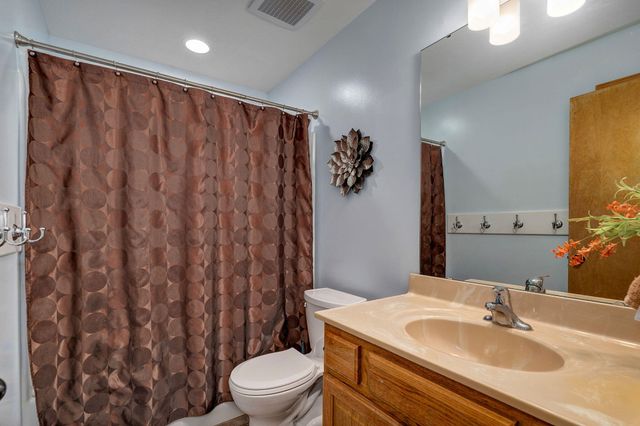 5355 Basswood Court W, Springfield, MO 65802