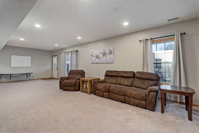 5355 Basswood Court W, Springfield, MO 65802