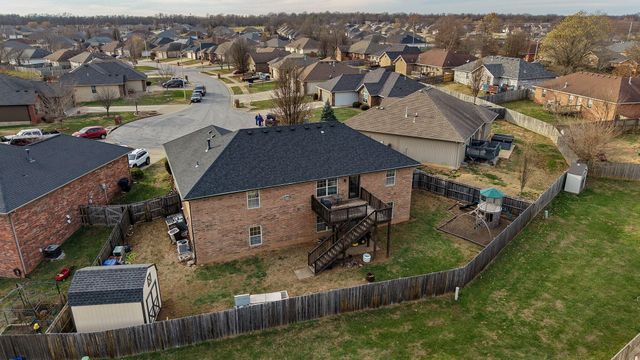 5355 Basswood Court W, Springfield, MO 65802