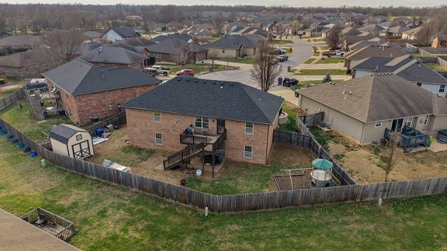 5355 Basswood Court W, Springfield, MO 65802