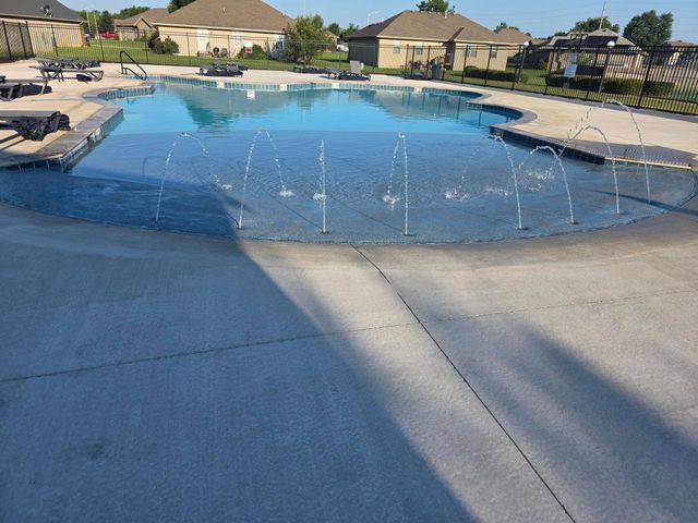 5355 Basswood Court W, Springfield, MO 65802