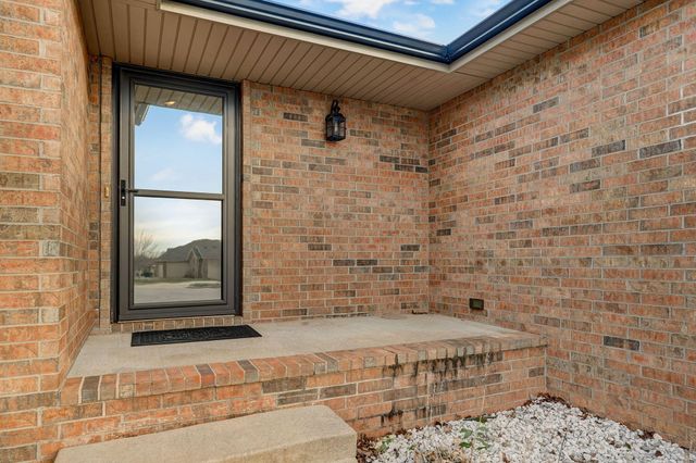 5355 Basswood Court W, Springfield, MO 65802