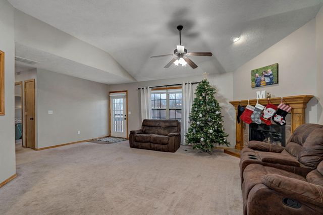 5355 Basswood Court W, Springfield, MO 65802