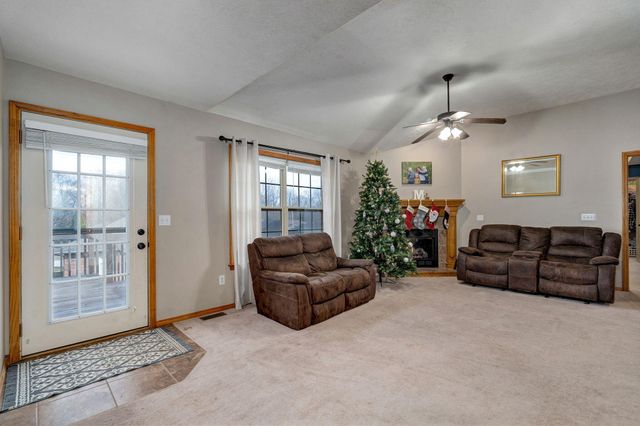 5355 Basswood Court W, Springfield, MO 65802