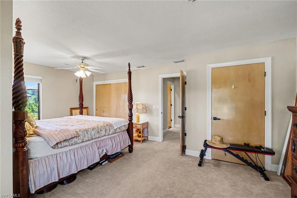 Image 26 of property listing at 1422 SW 4th AVE, Cape Coral, FL 33991
