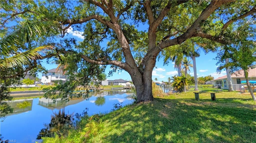 Image 39 of property listing at 1422 SW 4th AVE, Cape Coral, FL 33991