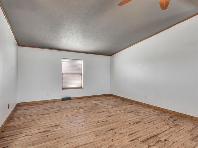 1650 Hayfield Road, Norman, OK 73026