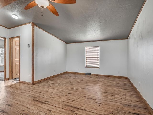 1650 Hayfield Road, Norman, OK 73026