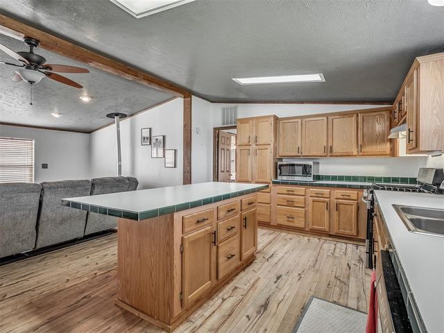 1650 Hayfield Road, Norman, OK 73026