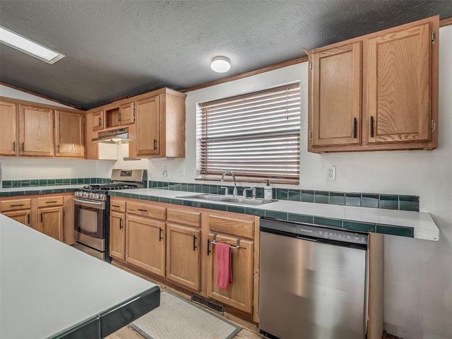 1650 Hayfield Road, Norman, OK 73026