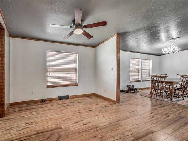 1650 Hayfield Road, Norman, OK 73026