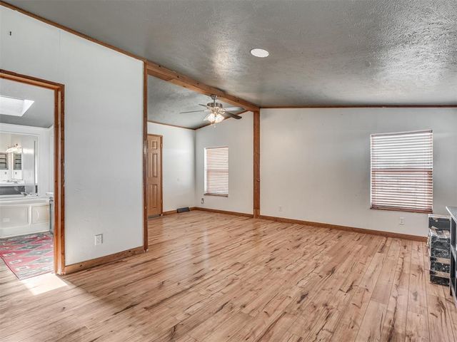 1650 Hayfield Road, Norman, OK 73026