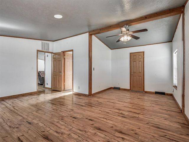 1650 Hayfield Road, Norman, OK 73026