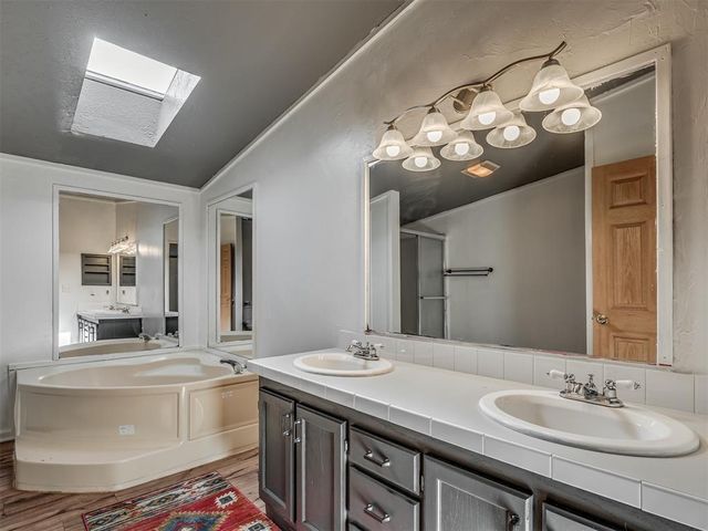 1650 Hayfield Road, Norman, OK 73026