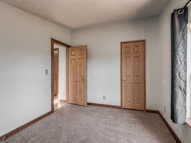 1650 Hayfield Road, Norman, OK 73026